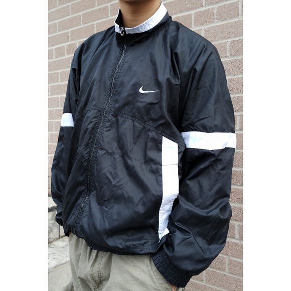 🔥Vintage Nike Middle swoosh Windbreaker 🔥 - Picture 2 of 6